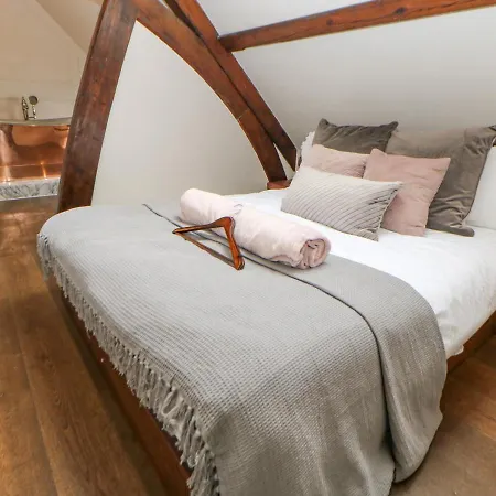 酒店 Leeming Methodist Church