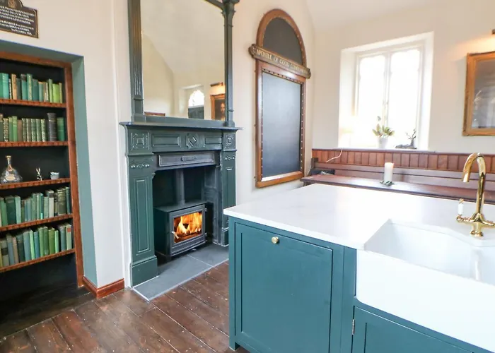 Hotel Leeming Methodist Church *