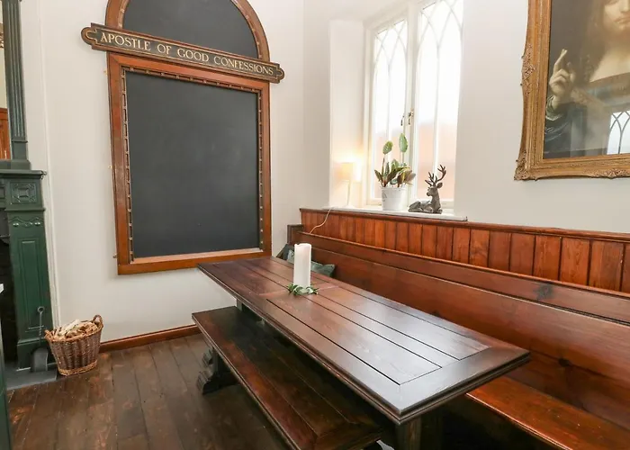 Hotel Leeming Methodist Church