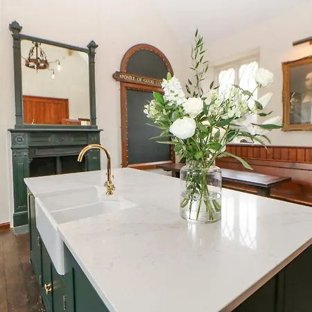 Leeming Methodist Church نورثاليرتون